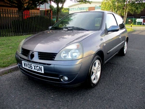 RENAULT CLIO 3DR 1.2 CAMPUS SPORT 16V ULTA LOW MILES SAUGHT AFTER - Picture 1 of 24