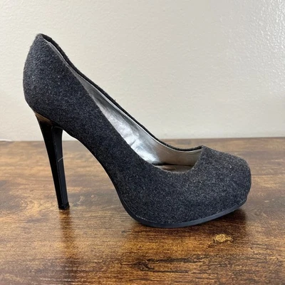 Zapatos de salón Guess 7 grises punta cerrada plataforma tacón alto sin cordones lana noche Foto 1 de 4