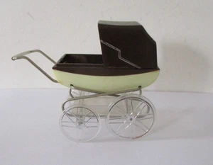 1970s vintage Lundby dolls house pram - Picture 1 of 4