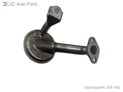 Tubo de camioneta de aceite de motor para Toyota Prius C 1.5 12-18 Foto 1 de 4