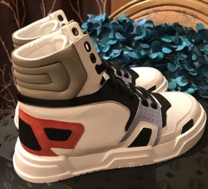 100 % AUTHENTISCH NEU HERREN MCM WEISS LOGO MCM HIGH TOP SNEAKER EU 42/US 9 - Bild 1 von 11