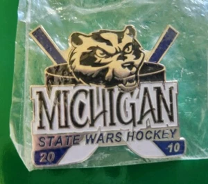 Unopened NEW Collect 2010 Michigan Wolverines State Wars Hockey 2" Pinback Pin - Picture 1 of 5