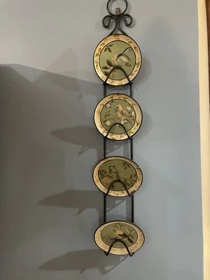 "Soporte vertical forjado de 4 platos para colgar en la pared aves naturaleza 25"" de largo 3"" de ancho" Foto 1 de 4