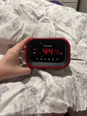 Extra Loud Alarm Clock for Heavy Sleepers Large LED Display 6 Wake Options - Image 1 of 4