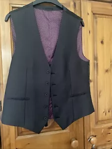 Next Men’s Charcoal Grey Lined Waistcoat Size 40” Regular - Picture 1 of 4