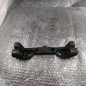 PIASTRA DISTANZIALE BRACCIO SOSPENSIONE POST COMPATIBILE CON JAGUAR XJ6 - XJ12 - Imagen 1 de 5