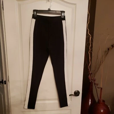 PANTALONES DE ALTA COSTURA ROMEO Y JULIETA TALLA (S) Foto 1 de 4