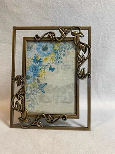 Vintage Gold Metal Picture Frame with Leaves (4 1/2 x 6 1/2 Insert) - Picture 1 of 6