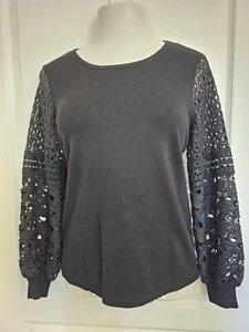 CHICO'S BLACK OPEN WEAVE SLEEVE TOP SIZE 1 (8) - Picture 1 of 5