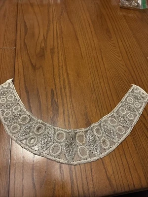 Cinturón o cuello de perlas y cuentas y estrás para vestido de novia. "25"" de largo" Foto 1 de 4