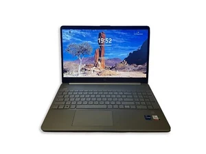 HP Intel Core i7, RAM 16GB, SSD 512 GB, Intel Iris Xe, Finger Print, Argento - Foto 1 di 6