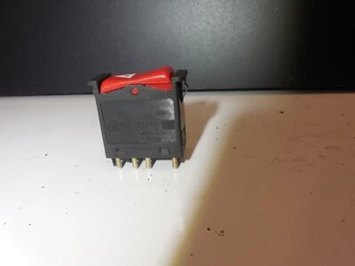 Botón de luz de peligro intermitente Hella 3631-02 77-85 Mercedes Benz W123 300D Foto 1 de 4