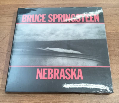 "Bruce Springsteen Nebraska" Mondadori, CD, nuovo sigillato - Immagine 1 di 2