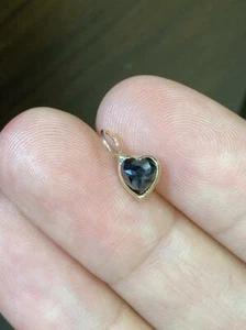 Dije colgante de oro amarillo de 14 quilates con diamantes talla rosa de 0,50 quilates natural negro  - Imagen 1 de 5