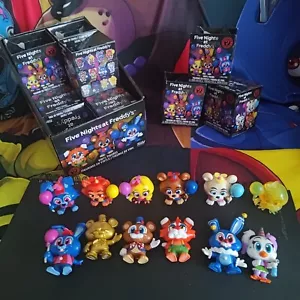 Five Nights at Freddy’s FNaF Balloon Circus Full Set 12 Minis With Store Display - Picture 1 of 7