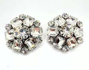 Pendientes Huggie Vintage Años 60 Blanco Clip Sobre Estrás Transparente - Imagen 1 de 5