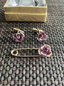 Flower Cufflinks With Label Pin Set - Dusty Rose Pink Enamel - True Vintage - Picture 1 of 3