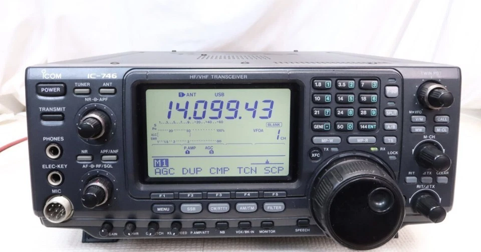 ICOM IC-746 EME Specification HF/50/144MHz 100W Transceiver  Tested Working - Image 1 of 4