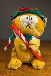 Vintage Dakin Garfield Skier #32 New Garfield Winter Skiing 9" Plush with Tag - Picture 1 of 12