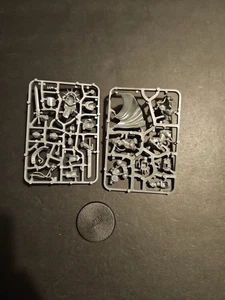 Space Marines Primaris Captain in Gravis Armour - New on Sprue - Warhammer 40K - Picture 1 of 4