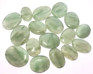 Quarzo verde singola tasca cabochon cristallo guarigione pietra palma regalo Reiki Chakra - Foto 1 di 1