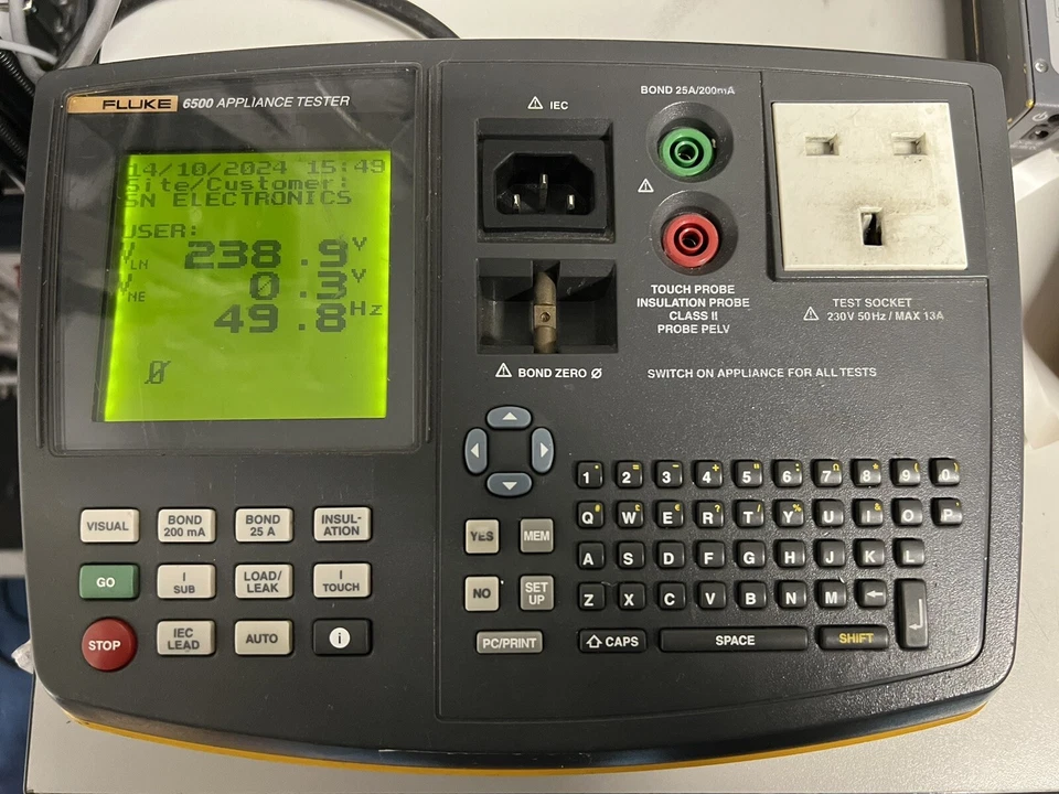 FLUKE 6500 PAT TRAGBARER GERÄTETESTER  - Bild 1 von 3