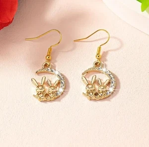 Girl's/Ladies Gold Colour Crescent Moon Earrings With Rabbits On. With Crystals - Picture 1 of 5
