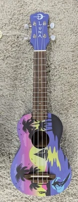 Ukelele Soprano Verano Luna Kauwela Talla con Gráficos Personalizados - Prototipo Foto 1 de 4