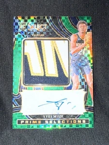 2024-25 Panini Select - Prime Selections Signatures Yves Missi /5 (AU, MEM, RC) - Imagen 1 de 7