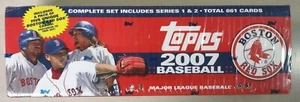 Juego completo de 661 tarjetas de béisbol Topps Series 1 y 2 de los Medias Rojas 2007 sellado de fábrica - Imagen 1 de 5