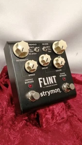 Strymon Flint Tremolo Reverb Electric Guitar Effects Pedal V1 - Picture 1 of 3