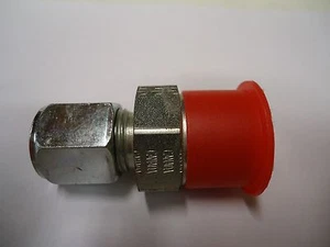 HYDRAULIC FITTING 3/4" MALE PIPE WITH 1/2" FEMALE COMPRESSION "New" - Picture 1 of 8