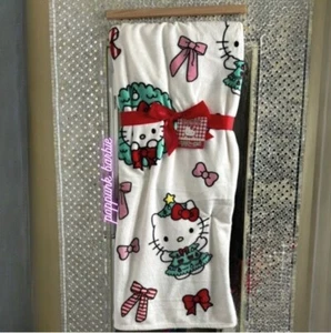 Sanrio Hello Kitty Oversized Christmas Bows & Wreaths Throw Blanket 60”x 70” NEW - Picture 1 of 12