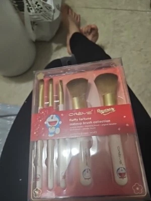 Crème Doraemon Fluffy Fortune Makeup Brush Collection - Set Of 5 Brushes - Creme - Image 1 of 3