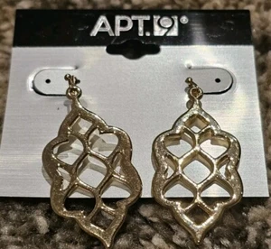 Moroccan-Inspired Gold Tone Earrings Filigree Dangling Delicate 2in NWT - Picture 1 of 3