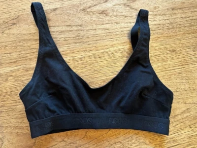 Bralette ASOS 6 Negro Logo Cuello en V Profundo Sin Forro Correas Ajustables ¡NUEVO SIN ETIQUETAS!! Foto 1 de 2
