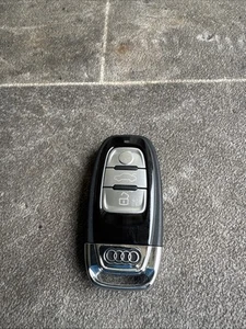 Audi A8 D4 2011-2016 FERNSCHLÜSSEL RADIO ALARM SCHLÜSSELANHÄNGER ÖFFNER TASTE 4H0959754DD - Bild 1 von 4