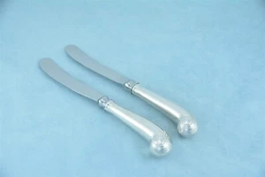 2 Stieff Williamsburg Shell Sterling 7" HH Butter Spreader No Monogram - Picture 1 of 9