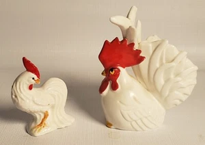 Vintage Rooster Salt and Pepper MISMATCHED Handpainted 3.5" and 2.5" 1950s   A40 - Bild 1 von 2