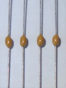 12 pcs. Ceramic Capacitors. 3300pF, 100V, X7R axial .. old stock 6A3c - Picture 1 of 1