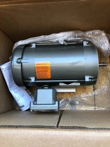 BALDOR VM7007A ELECTRIC MOTOR 1/2 HP 1140 RPM 56C FRAME 208-230/460VAC NEW - Picture 1 of 8
