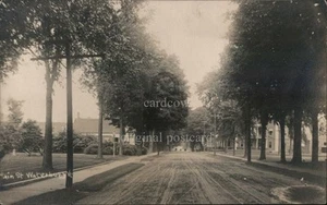 Cartolina fotografica reale RPPC Main Street, Waterbury, VT Washington County Vermont - Foto 1 di 2