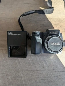Kodak 4.0 Mega Pixels 10x Z Easy Share DX6490 Digital Camera (Tested) - Picture 1 of 13