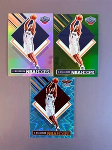 Zion Williamson 2024-25 Panini NBA Hoops Premium Tribute Holo/Gree/Tel Prizm - Foto 1 di 2