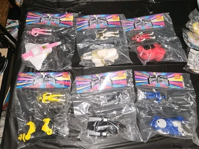 JUEGO COMPLETO DE JUGUETE HAPPY FOOD DE COLECCIÓN MCDONALD'S 1995 MIGHTY MORPHIN POWER RANGERS Foto 1 de 4