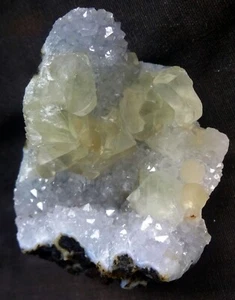 IMPRESIONANTES CRISTALES DE CALCITA EN MM CUARZO SEMI GEODA MATRIZ MINERALES ESPECÍMENES - Imagen 1 de 4