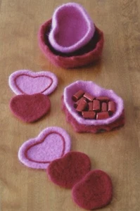 Fiber Trends Knitting Pattern 223 Heart Felt Expressions -Baskets Trays Coasters - Picture 1 of 3