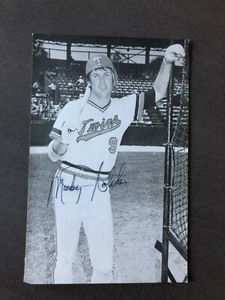 Minnesota Twins MICKEY HATCHER autographed Rowe Postcard - Picture 1 of 1