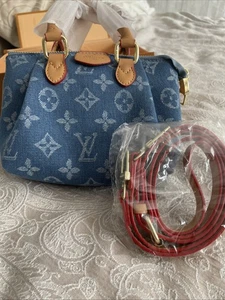 Gorgeous Mini Bag - With Box And Dust Bag -BNIB - Picture 1 of 3