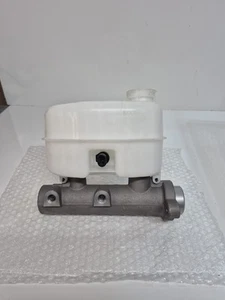 Cilindro Freno Master Compatibile con Veicoli Chevy e GMC - Valanga - Foto 1 di 5